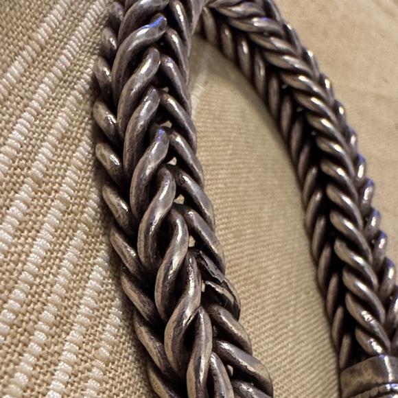 Elegant Silver Women's Bracelet - Picture 10 of 12